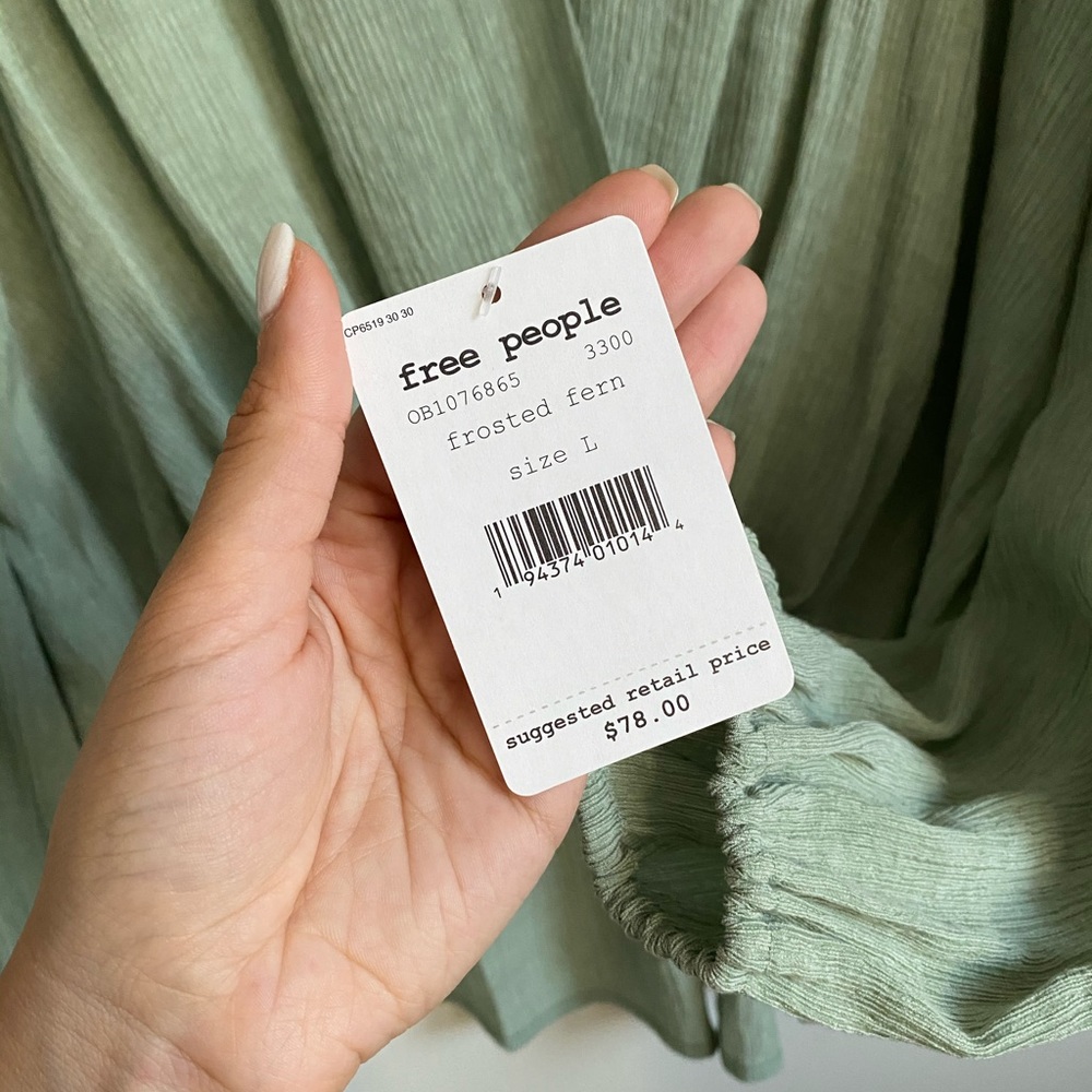 💕NWT Free People Check On It Wrap Top Green - Picture 8 of 9